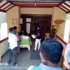 දිවා රෑ නොතකමින් සේවයේ යෙදෙන කාර්ය මණ්ඩලය...