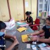 දිවා රෑ නොතකමින් සේවයේ යෙදෙන කාර්ය මණ්ඩලය...